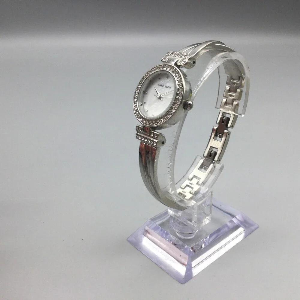 Anne Klein see photos